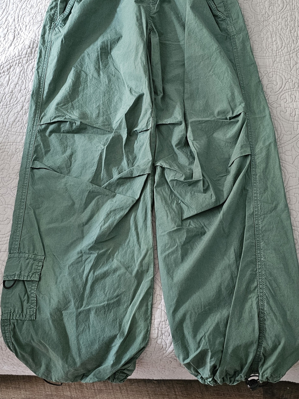 Garage Wide-Leg Cargo Pants in Sage Green